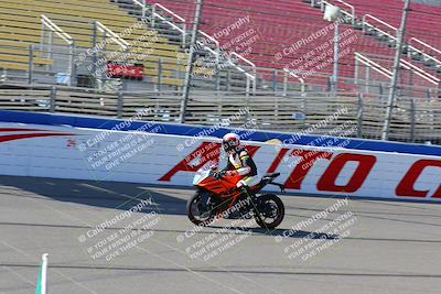 media/Aug-27-2022-Fastrack Riders (Sat) [[c588535105]]/Level 1/Session 1 Start Finish/